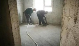 交房楼顶开裂爆料视频播放,交房问题视频曝光，业主担忧安全